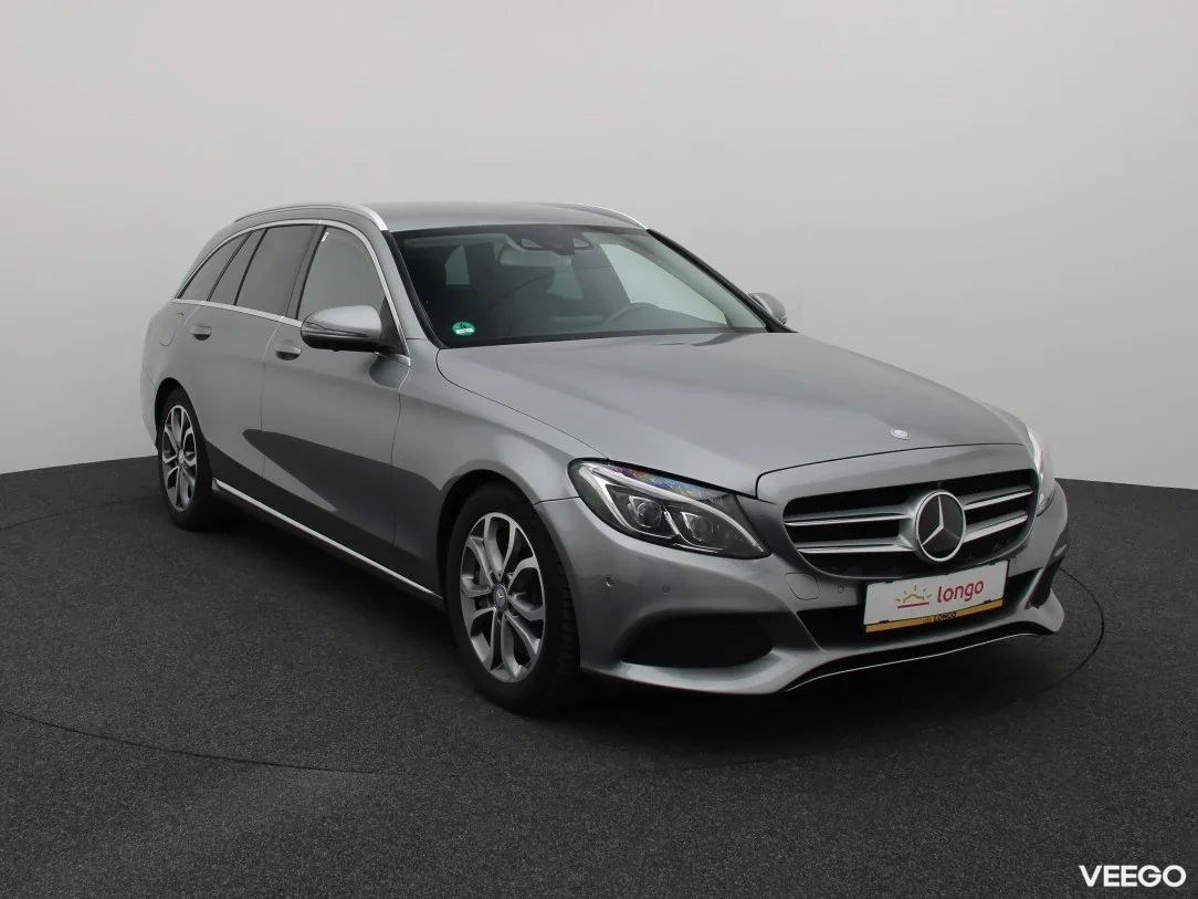 Mercedes-Benz C350 2 205kW