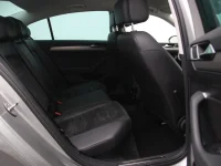 Volkswagen Passat 2 110kW thumbnail