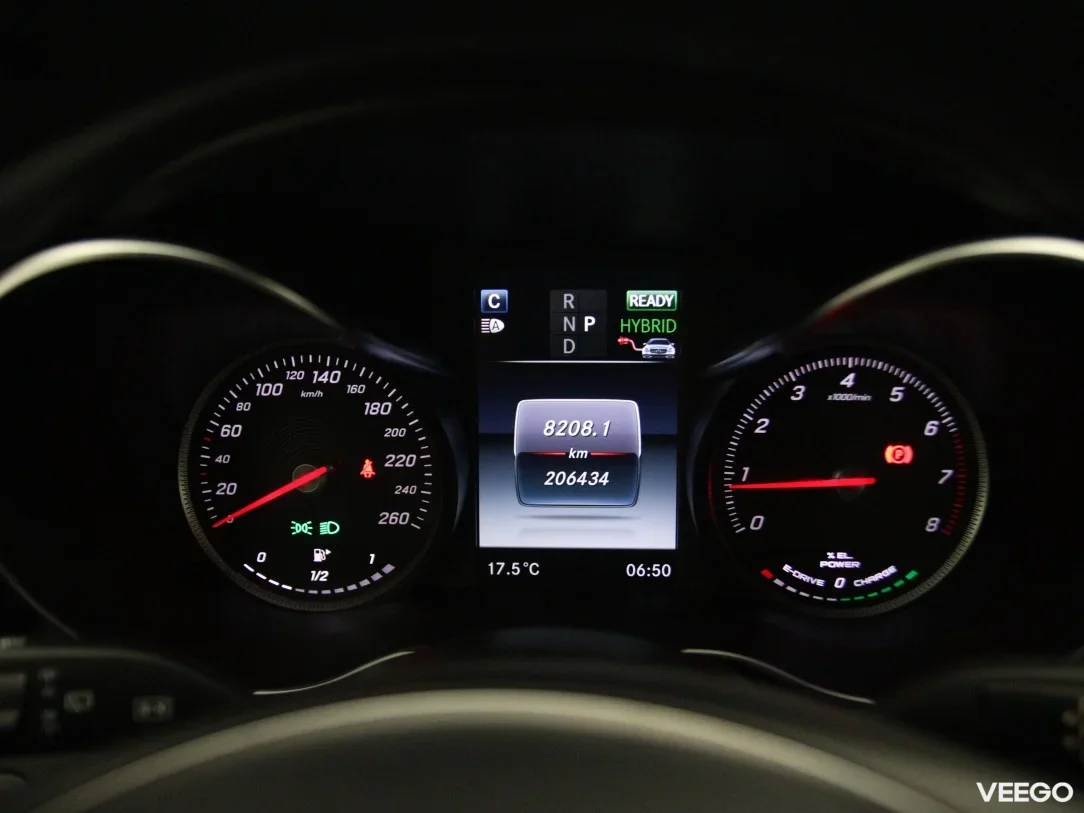 Mercedes-Benz C350 2 205kW