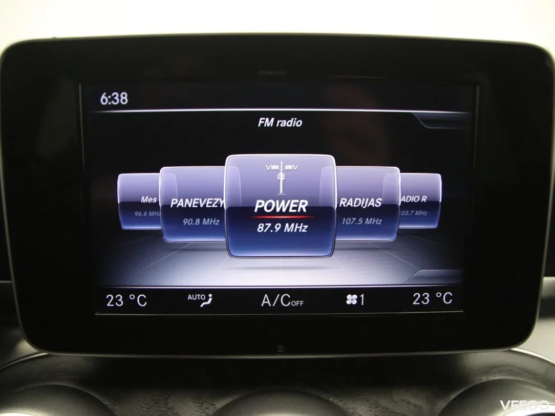 Mercedes-Benz C350 2 205kW