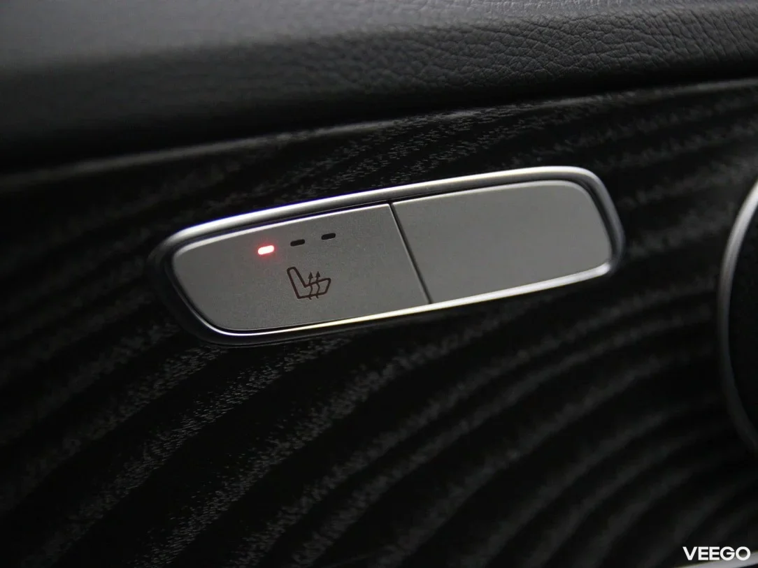 Mercedes-Benz C350 2 205kW