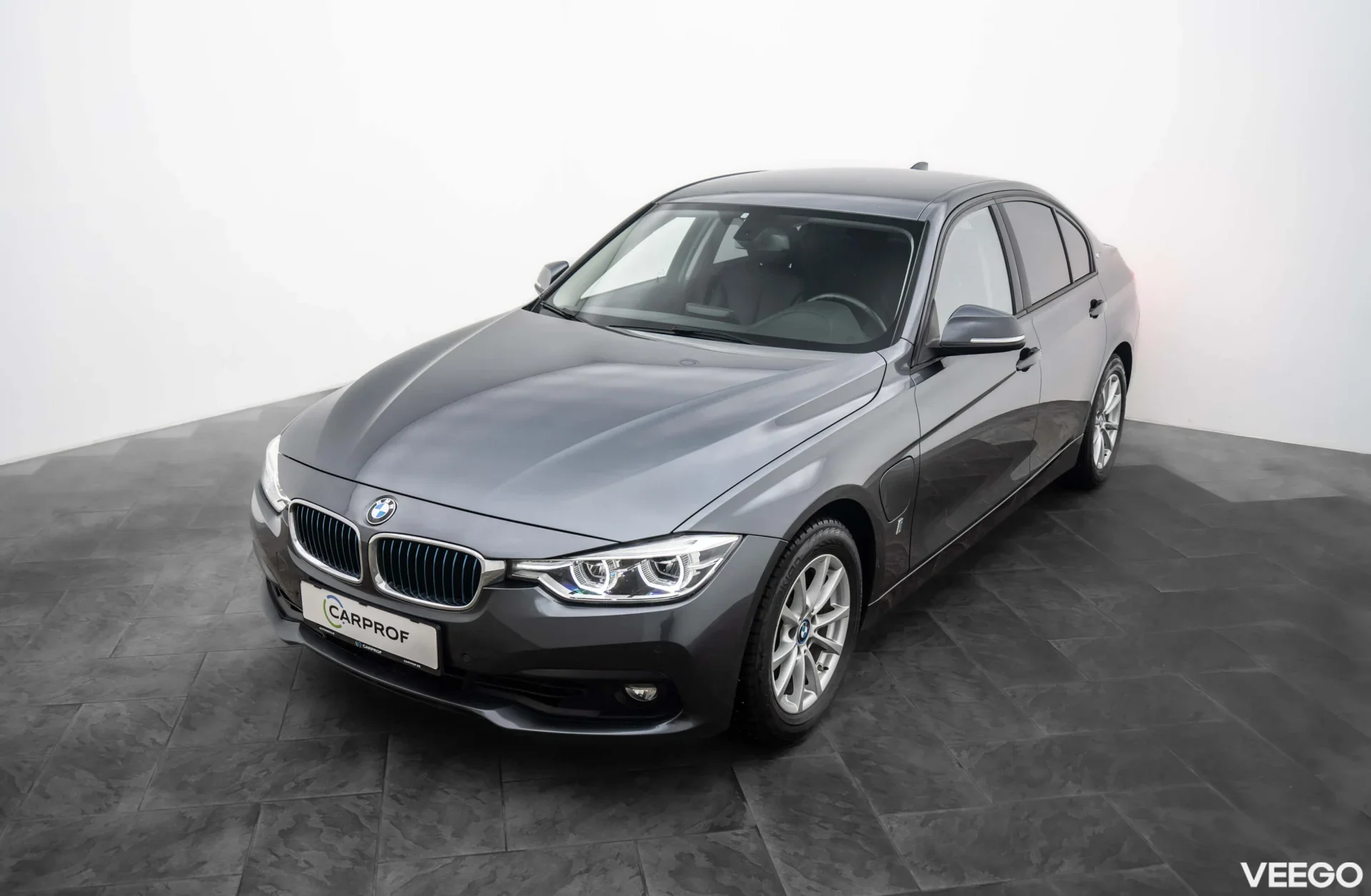 BMW 330 e Advantage 2.0 185kW