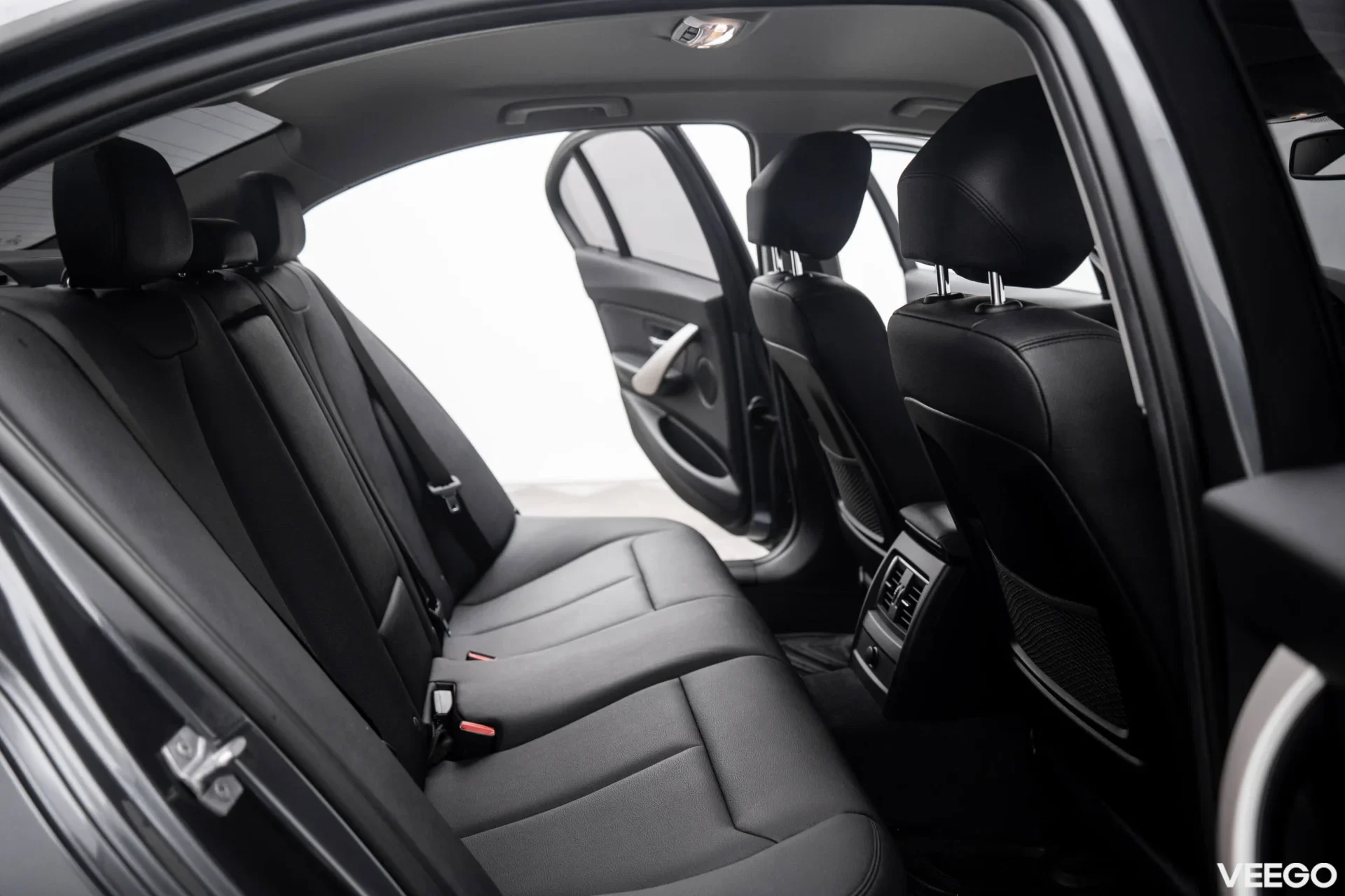 BMW 330 e Advantage 2.0 185kW