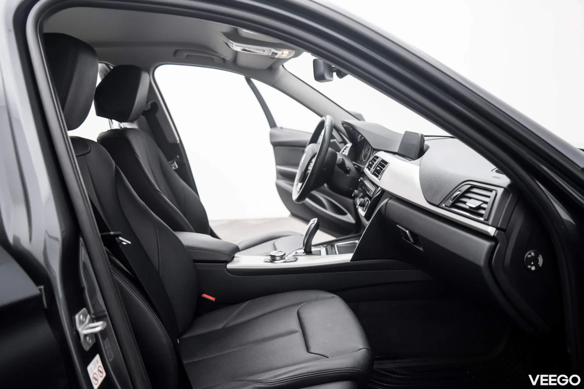 BMW 330 e Advantage 2.0 185kW