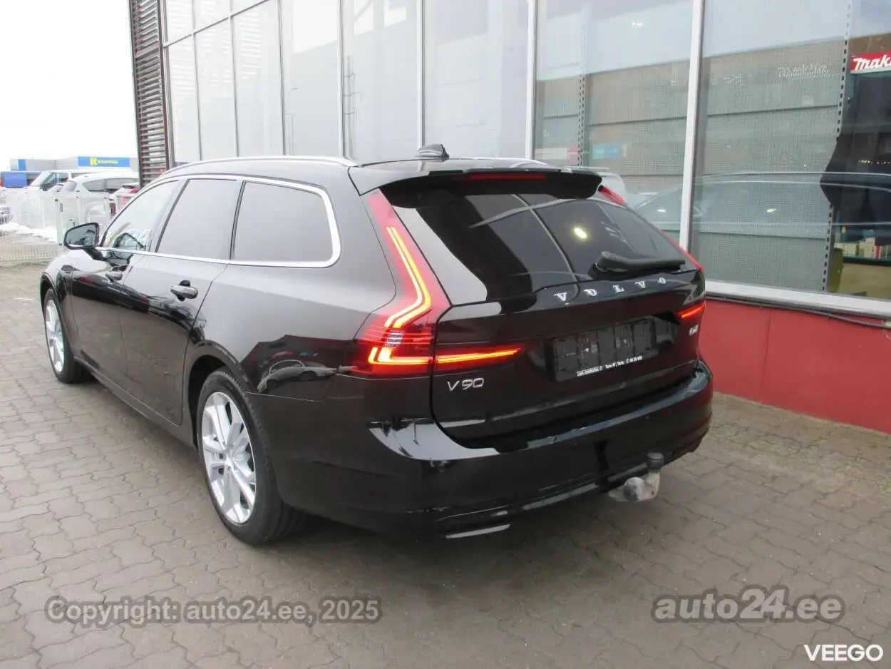 Volvo V90 AWD Momentum 2.0 KERS 145kW 2.0 145kW