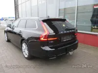 Volvo V90 AWD Momentum 2.0 KERS 145kW 2.0 145kW thumbnail