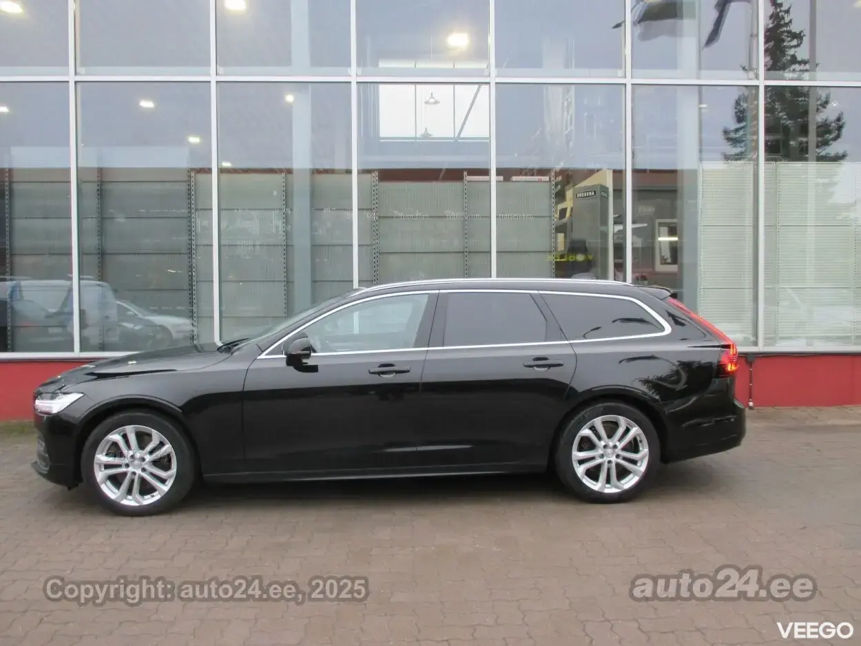 Volvo V90 AWD Momentum 2.0 KERS 145kW 2.0 145kW