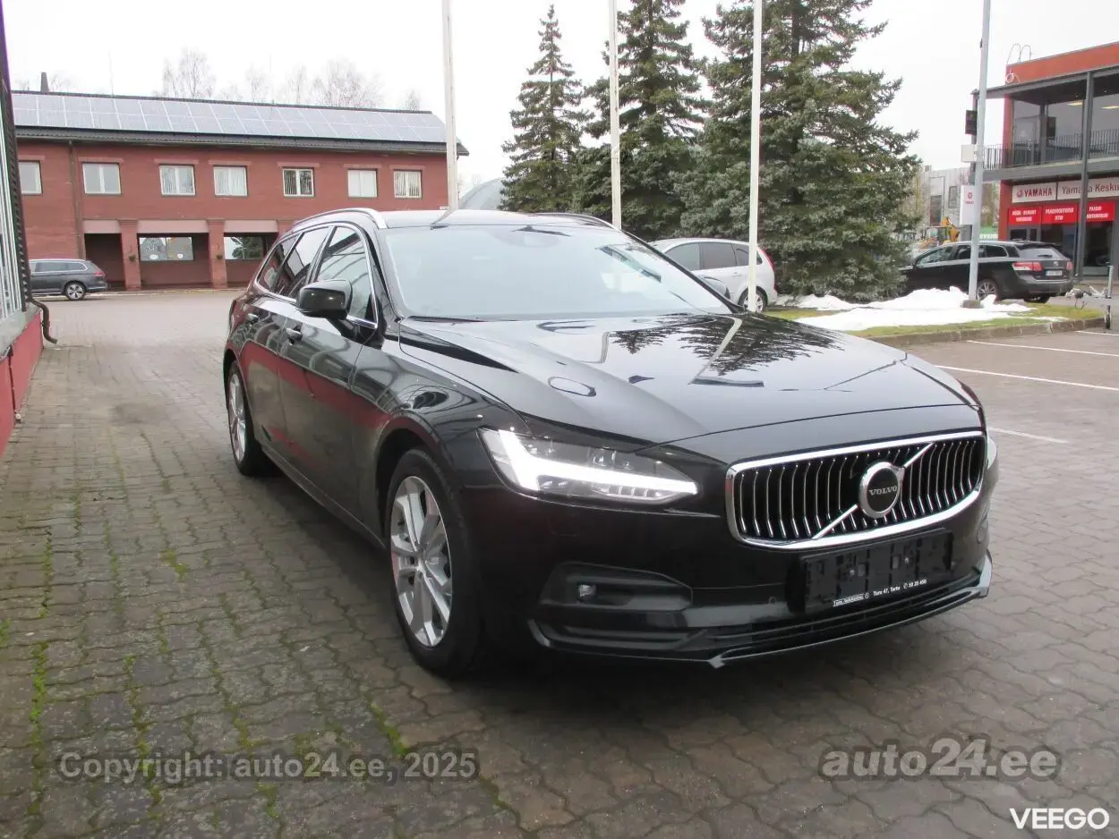 Volvo V90 AWD Momentum 2.0 KERS 145kW 2.0 145kW