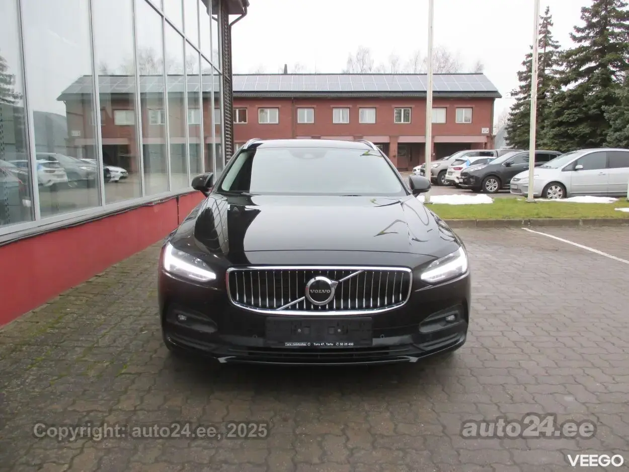 Volvo V90 AWD Momentum 2.0 KERS 145kW 2.0 145kW