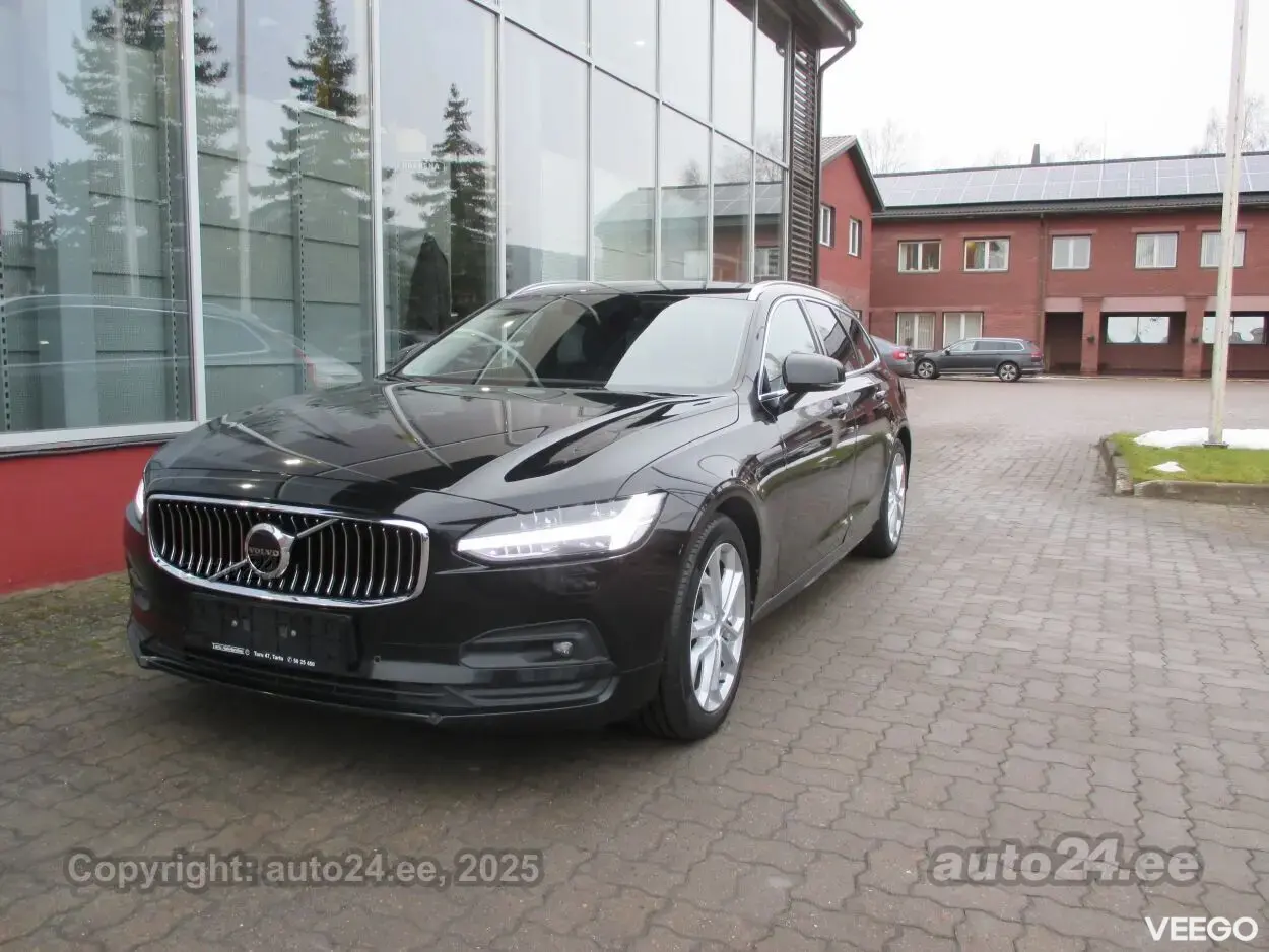 Volvo V90 AWD Momentum 2.0 KERS 145kW 2.0 145kW