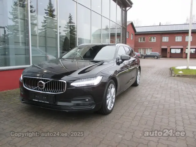 Image of Volvo V90 AWD Momentum 2.0 KERS 145kW 2.0 145kW