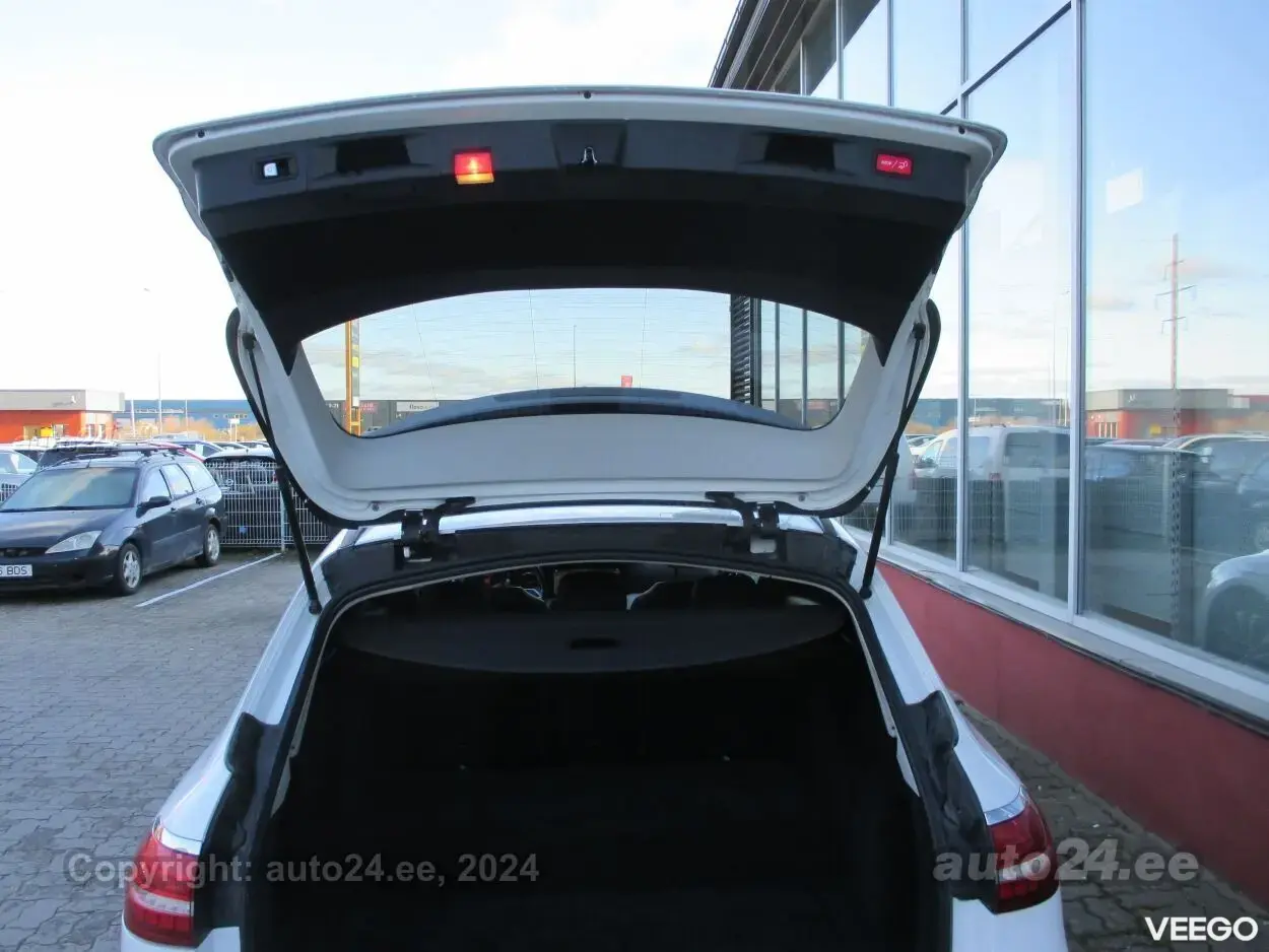 Mercedes-Benz E 300 DE EQ Plug In 2.0 143kW 2.0 143kW