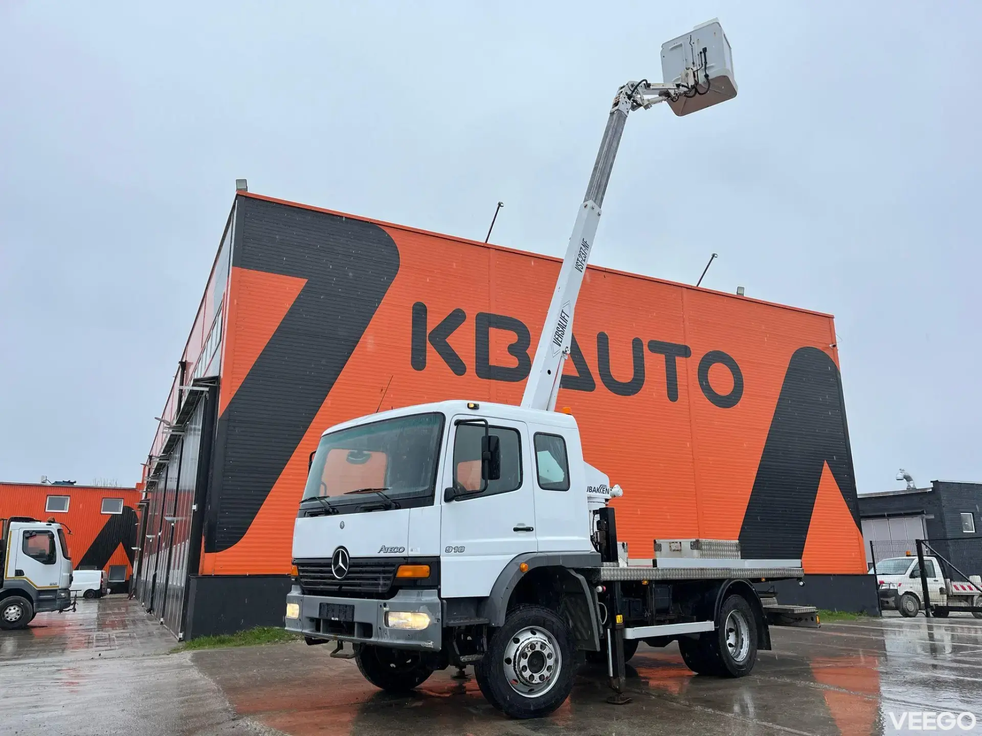 Mercedes-Benz Atego VERSALIFT VST-237-NF / 13,5 m 130kW