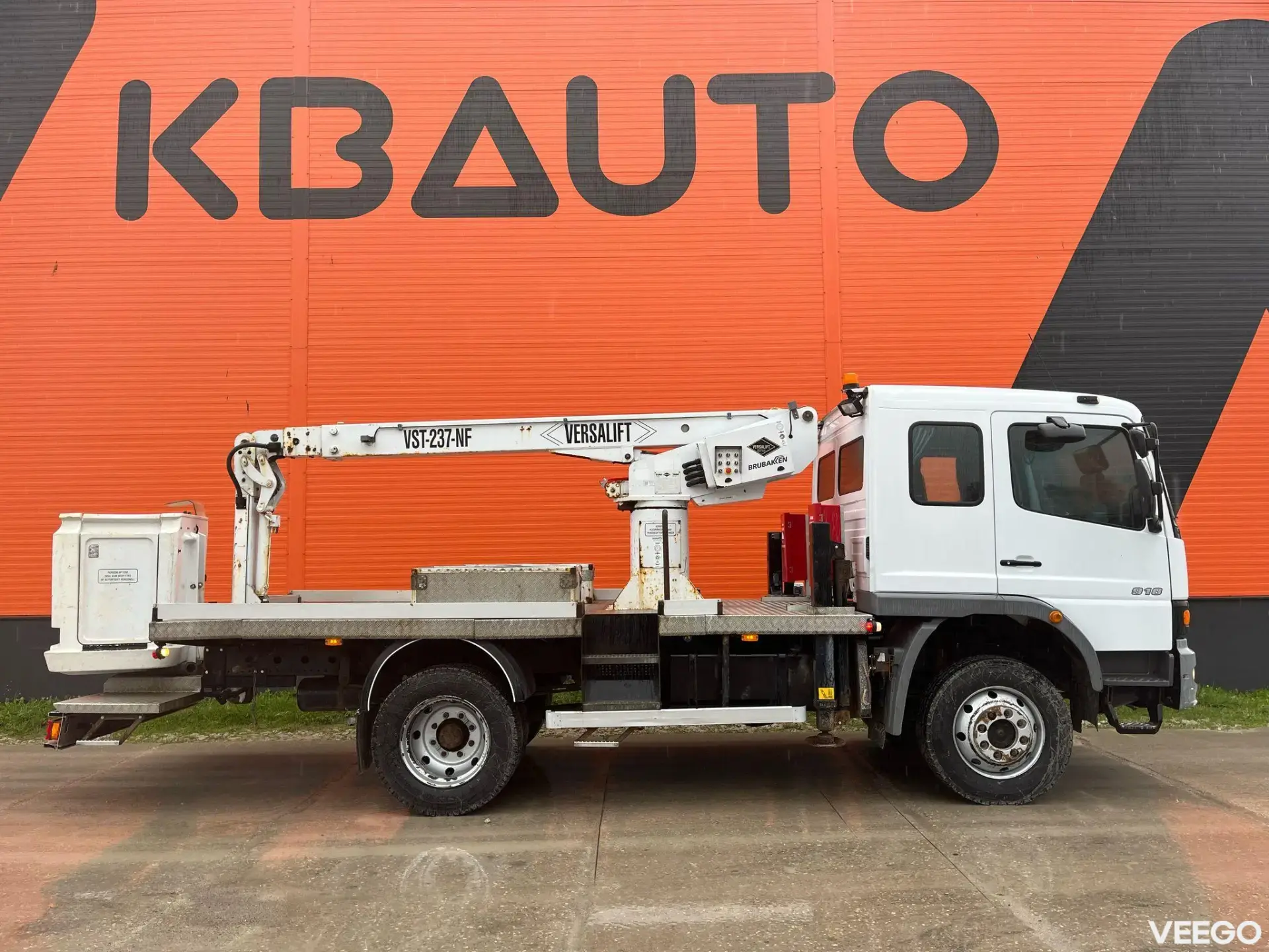 Mercedes-Benz Atego VERSALIFT VST-237-NF / 13,5 m 130kW