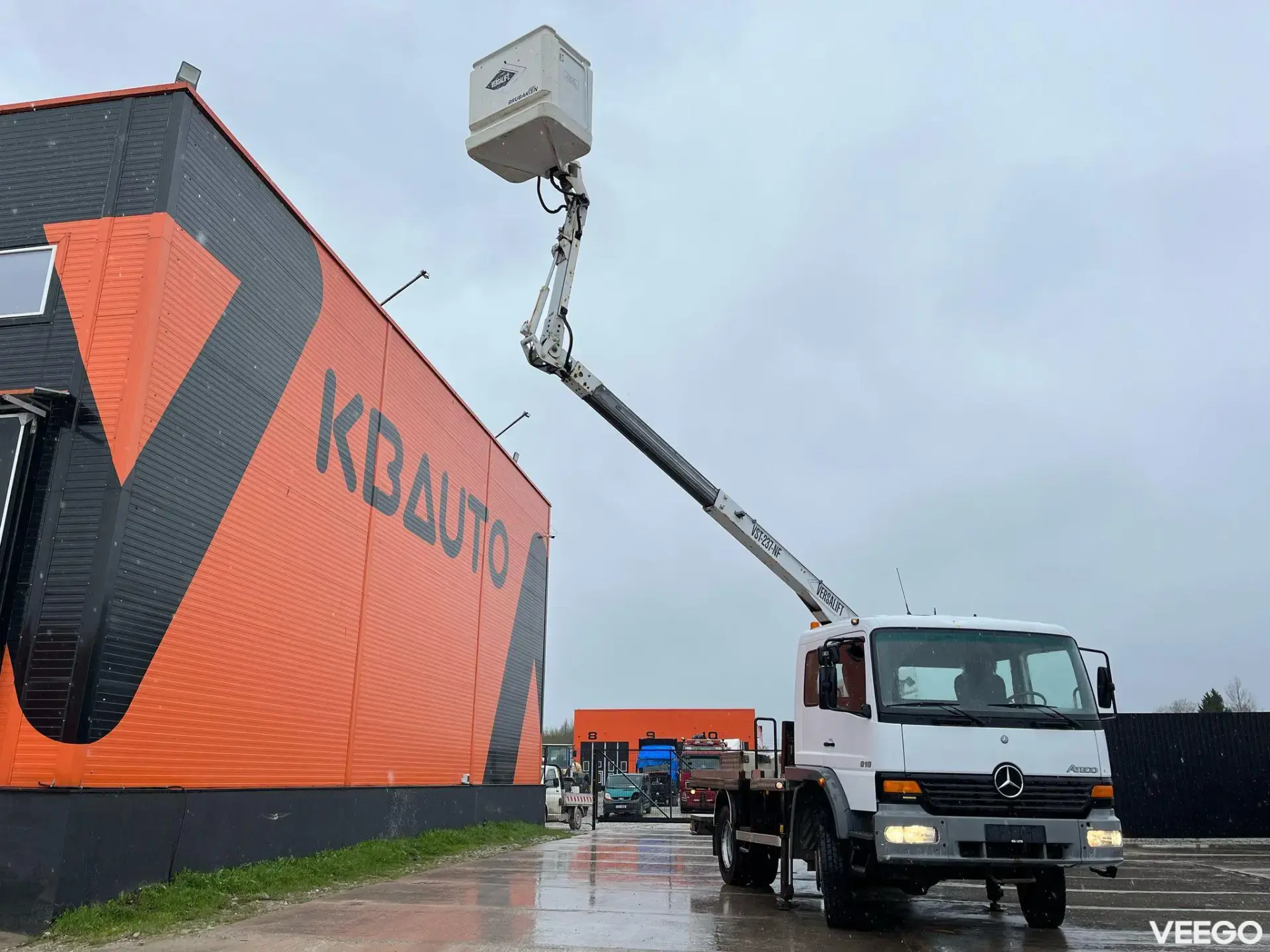 Mercedes-Benz Atego VERSALIFT VST-237-NF / 13,5 m 130kW
