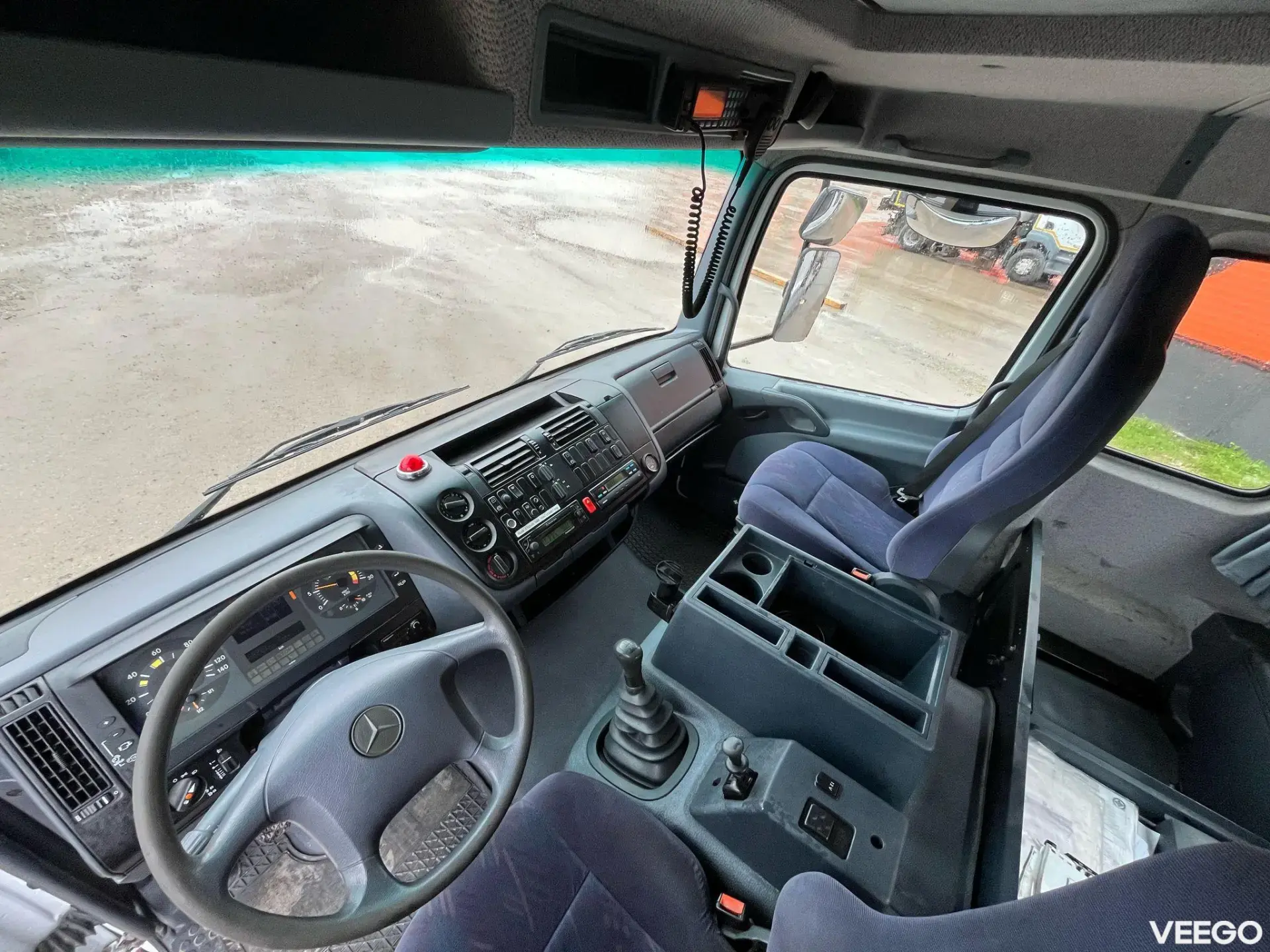 Mercedes-Benz Atego VERSALIFT VST-237-NF / 13,5 m 130kW