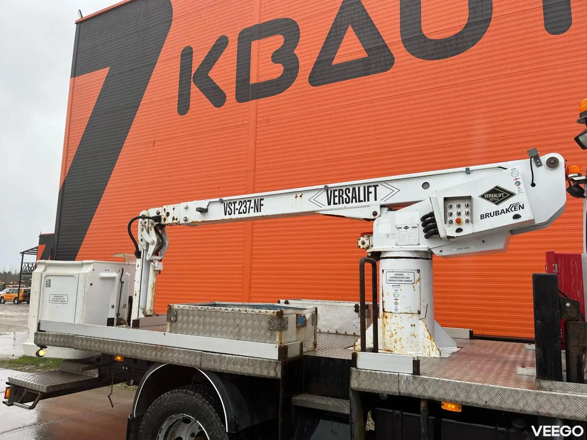 Mercedes-Benz Atego VERSALIFT VST-237-NF / 13,5 m 130kW