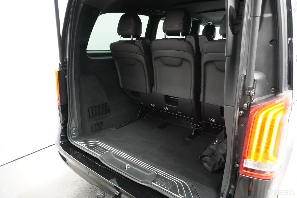 Mercedes-Benz V300 d Avantgarde A2 4MATIC AMG pakett 2 174kW