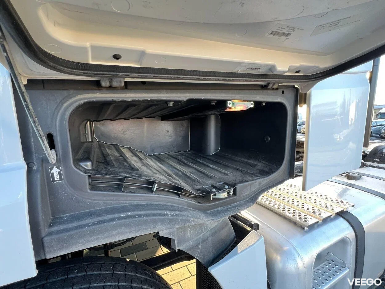 Mercedes-Benz Actros 1845LS BigSpace 12.8 330kW