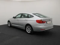 BMW 320 2 135kW thumbnail