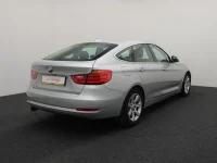 BMW 320 2 135kW thumbnail