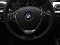 BMW 320 2 135kW thumbnail