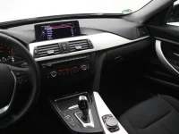 BMW 320 2 135kW thumbnail