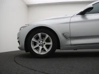 BMW 320 2 135kW thumbnail