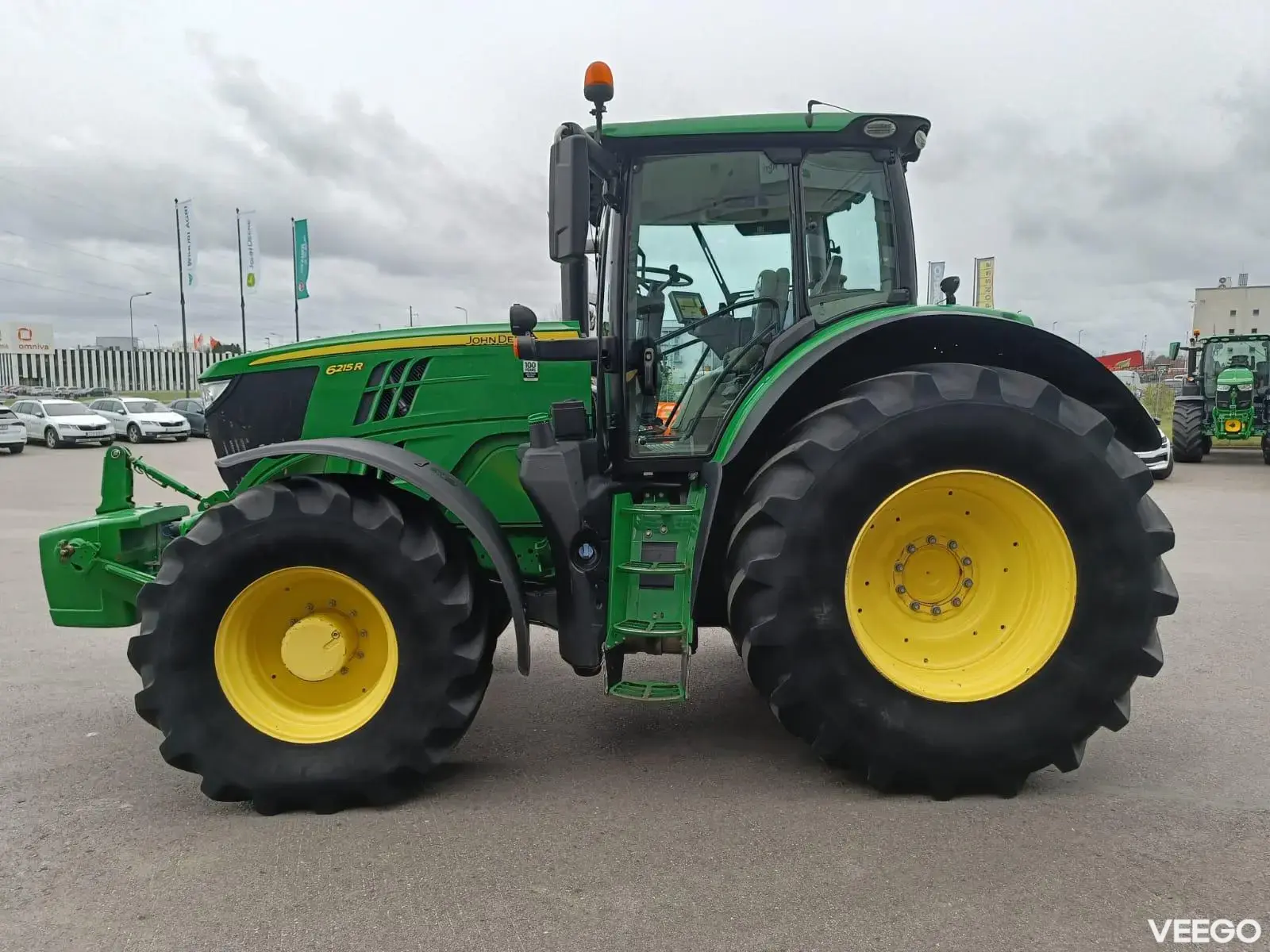 John Deere 6215R 188kW