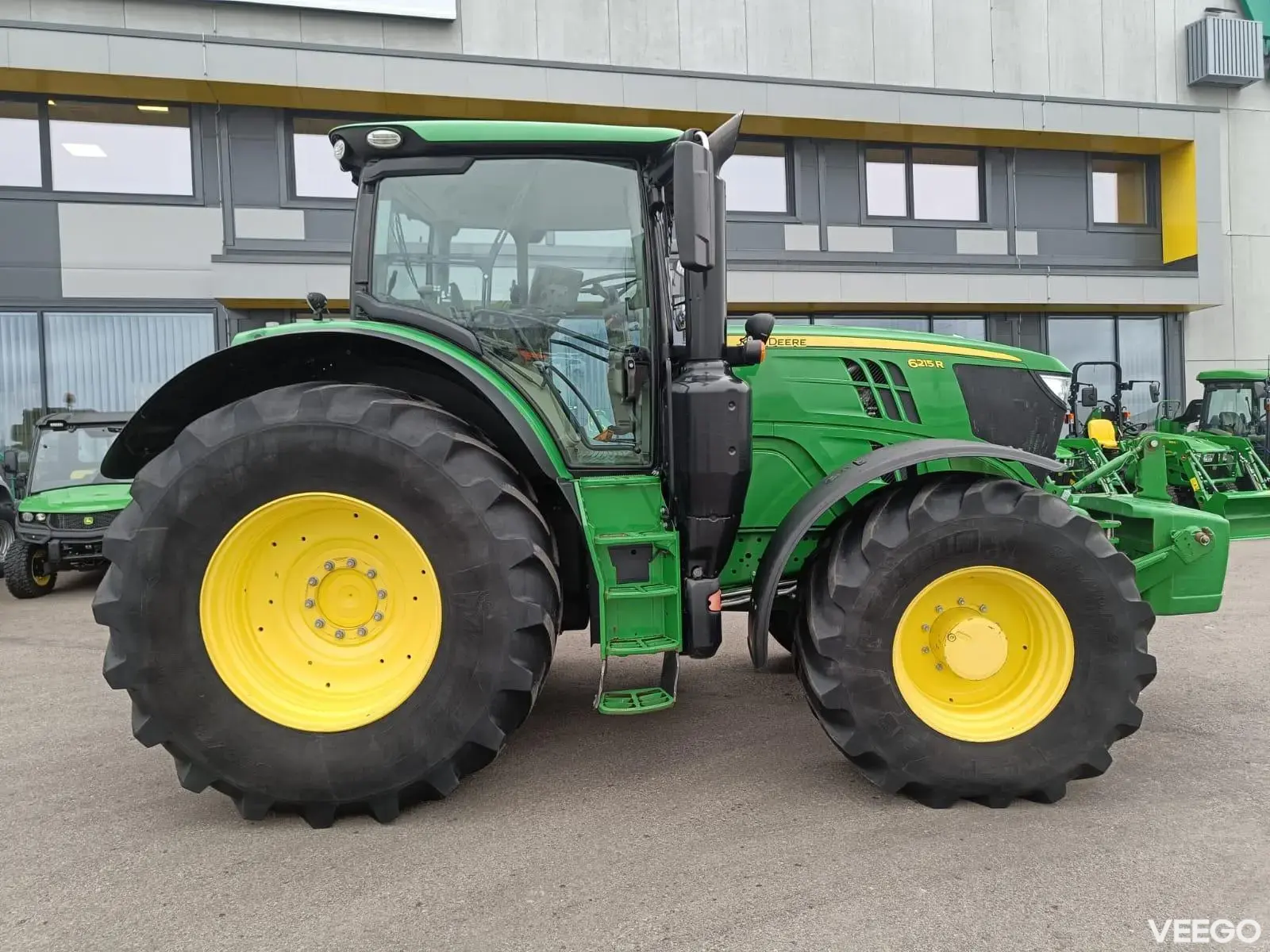 John Deere 6215R 188kW