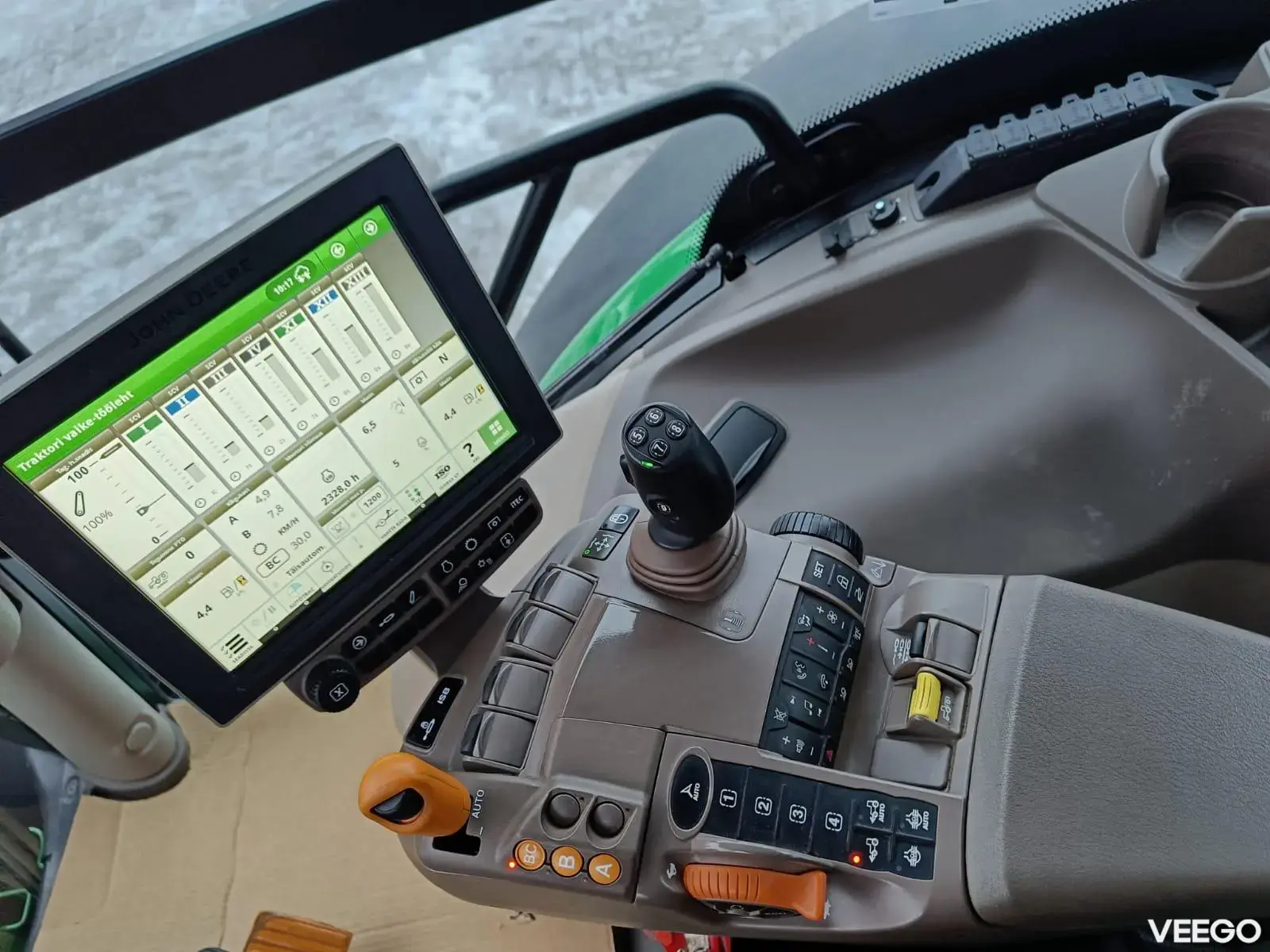 John Deere 6215R 188kW