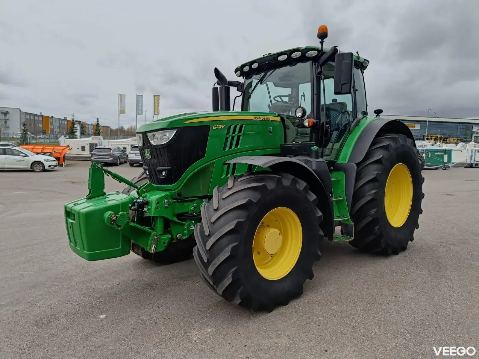 John Deere 6215R 188kW