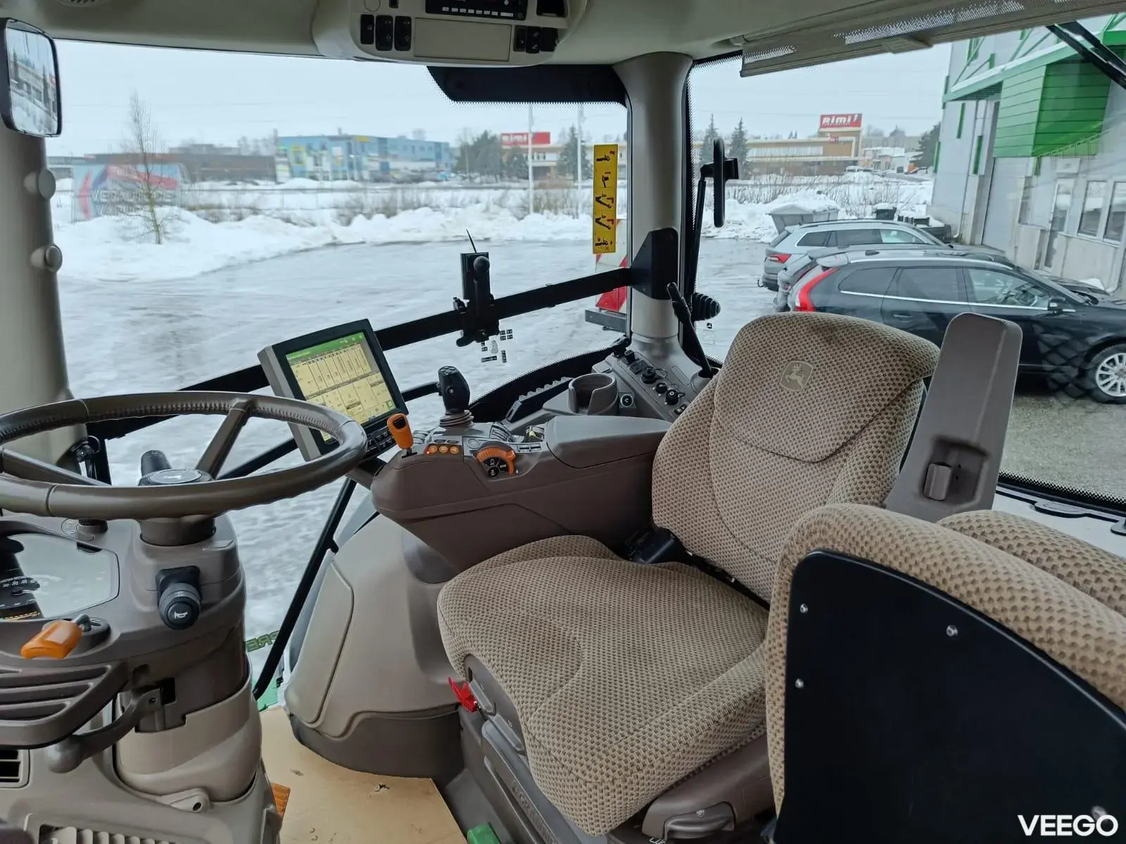 John Deere 6215R 188kW