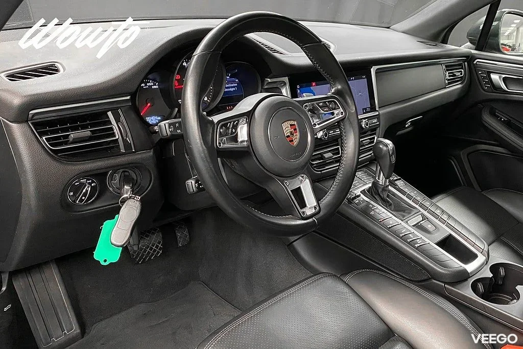 Porsche Macan PDK 245HK Pano/BOSE/Navi/Värmare/Drag 180kW
