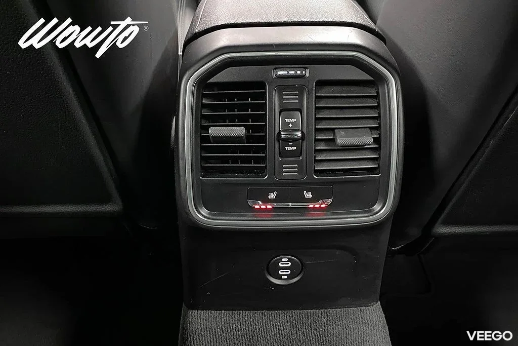 Porsche Macan PDK 245HK Pano/BOSE/Navi/Värmare/Drag 180kW