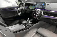 BMW 530 d xDrive M-Sport Innovation/Pano/HUD/SoftClose/4.95% 210kW thumbnail