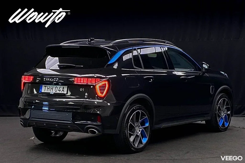 Lynk & Co 01 PHEV DCT 261HK / Pano / Infinity / 360 / 4.95% 192kW