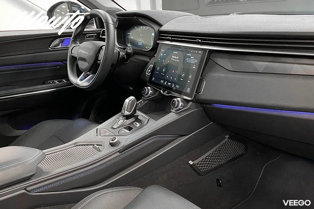 Lynk & Co 01 PHEV DCT 261HK / Pano / Infinity / 360 / 4.95% 192kW