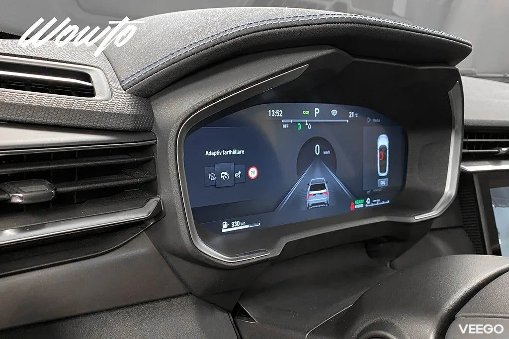 Lynk & Co 01 PHEV DCT 261HK / Pano / Infinity / 360 / 4.95% 192kW