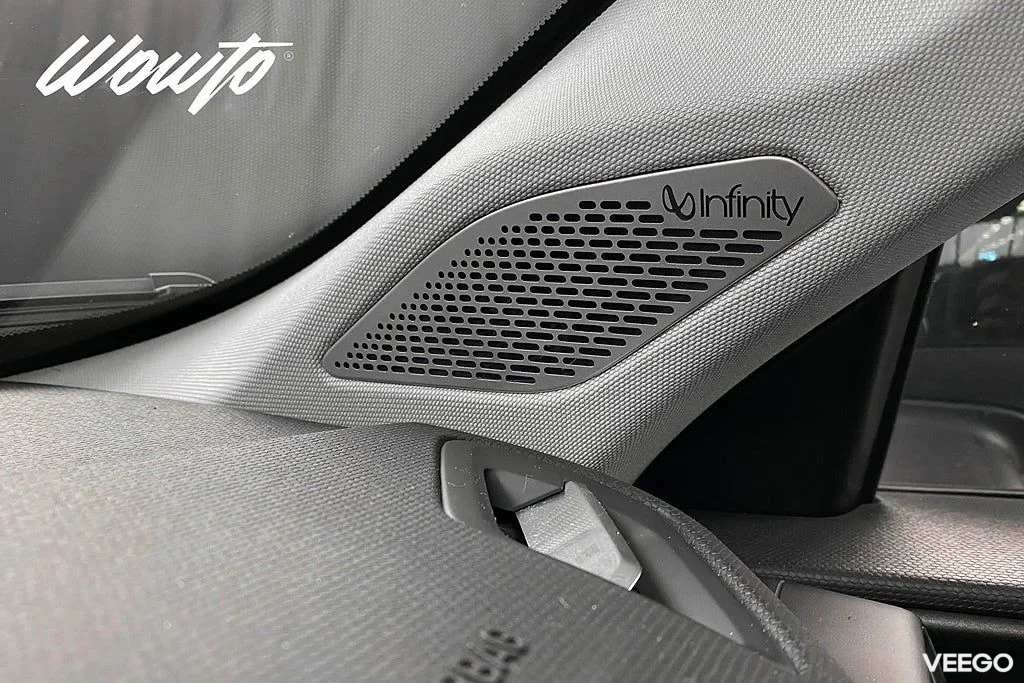 Lynk & Co 01 PHEV DCT 261HK / Pano / Infinity / 360 / 4.95% 192kW