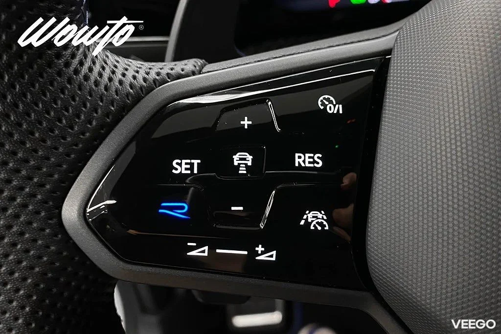 Volkswagen Golf R DSG 333HK /20 years /Matrix /Keyless/4.95% 245kW