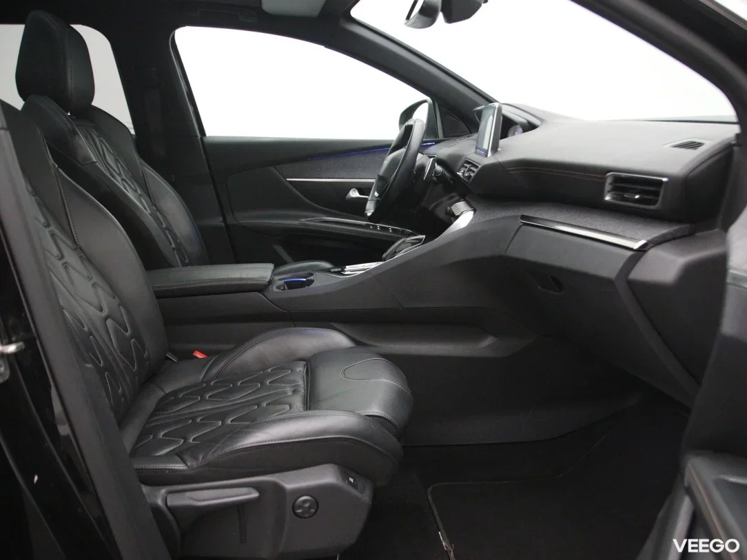 Peugeot 5008 1.5 96kW