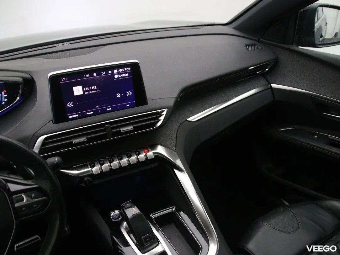 Peugeot 5008 1.5 96kW