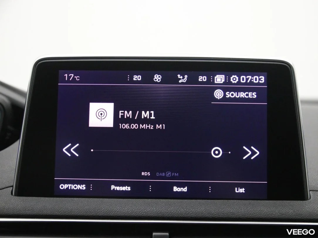 Peugeot 5008 1.5 96kW