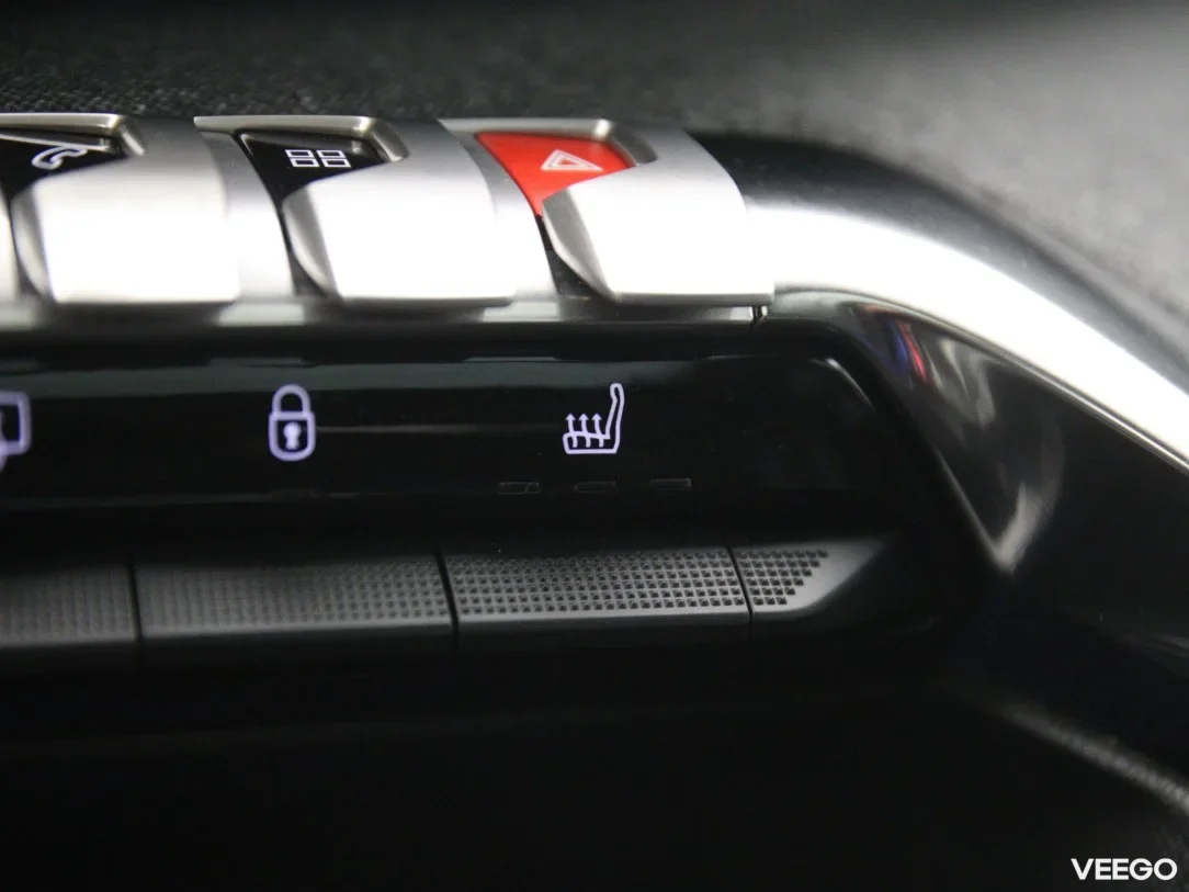 Peugeot 5008 1.5 96kW