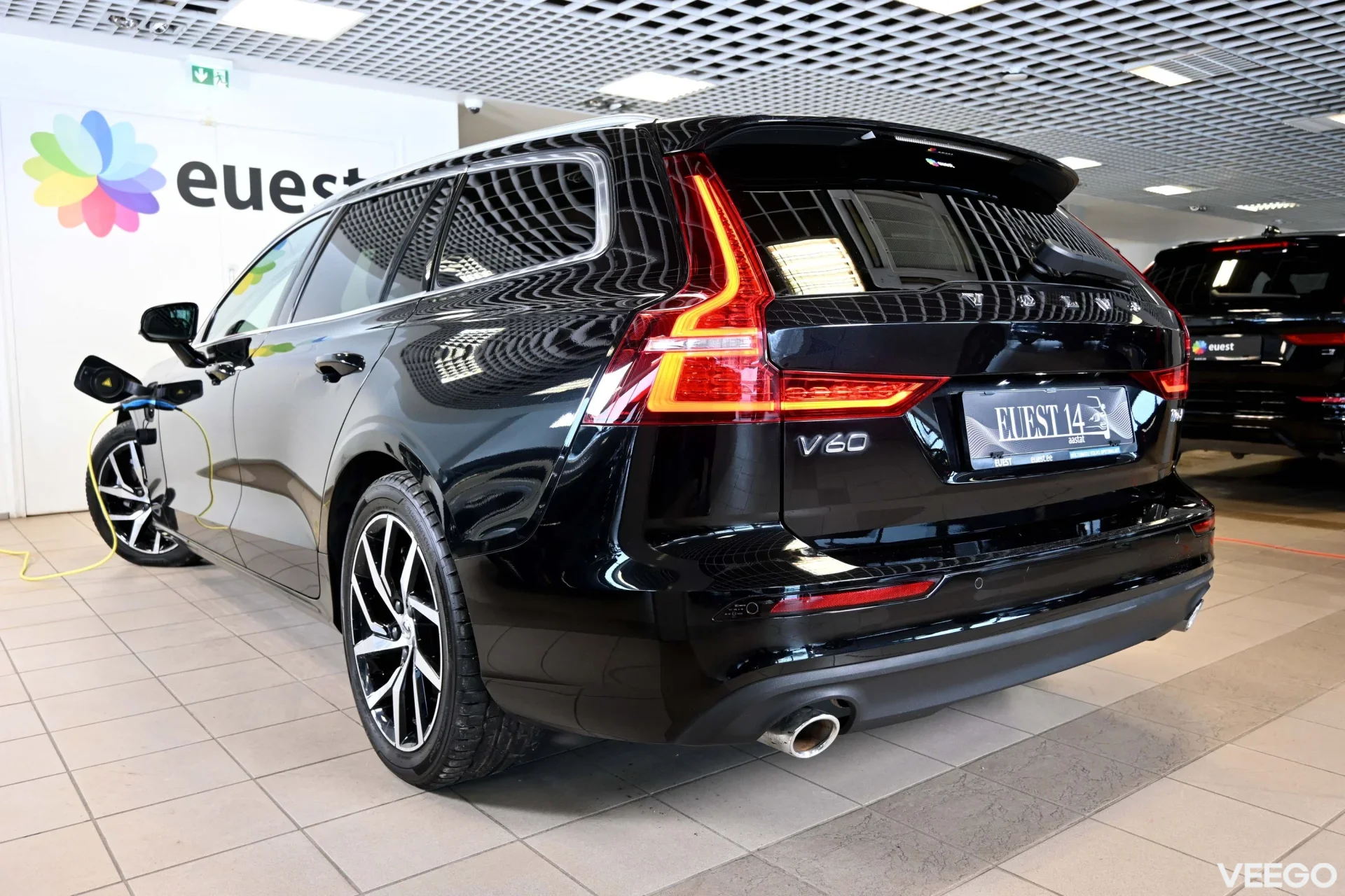 Volvo V60 T6 AWD H&K PLUS INTELLI SAFE PRO 2 253kW
