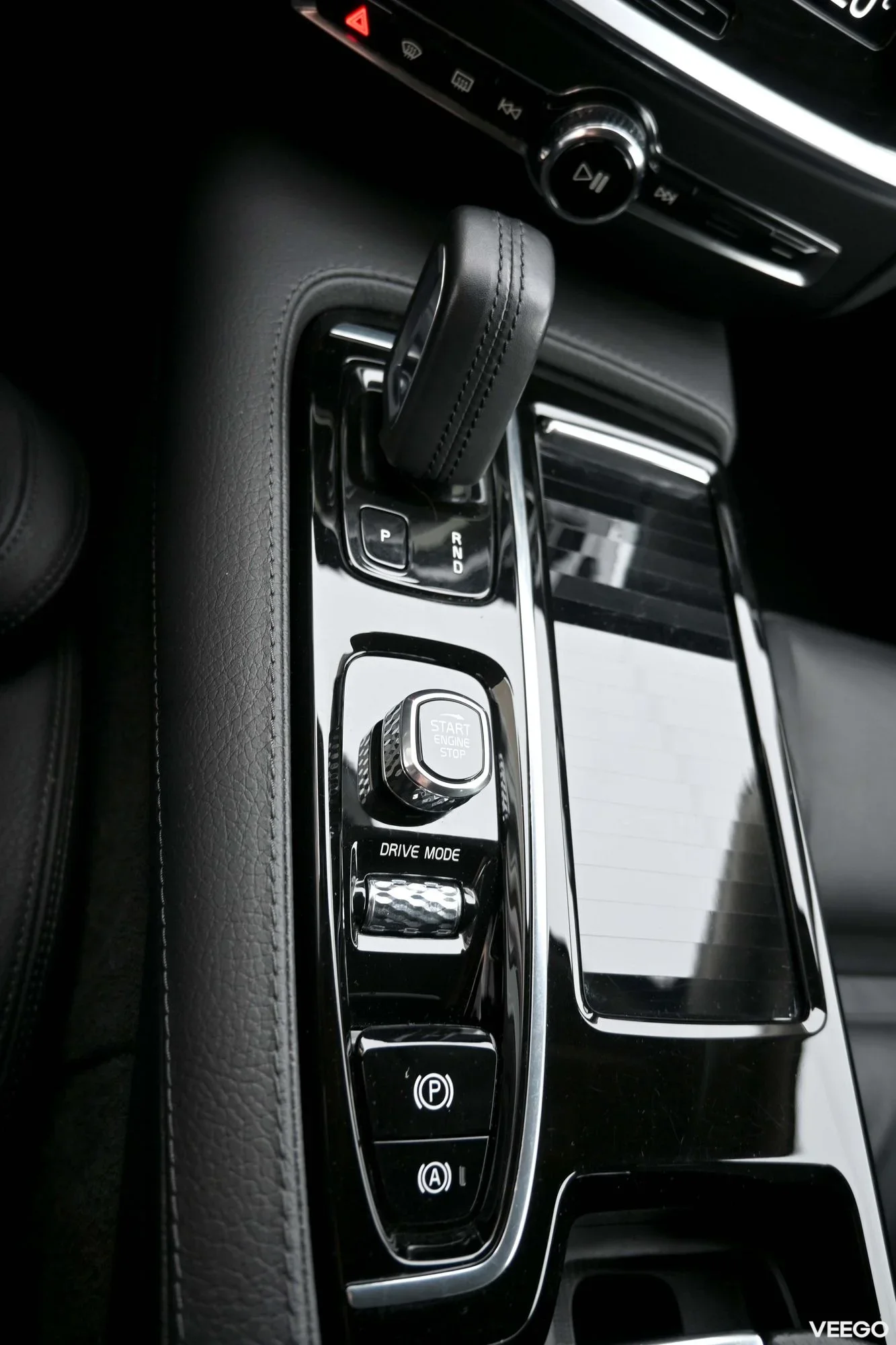 Volvo V60 T6 AWD H&K PLUS INTELLI SAFE PRO 2 253kW