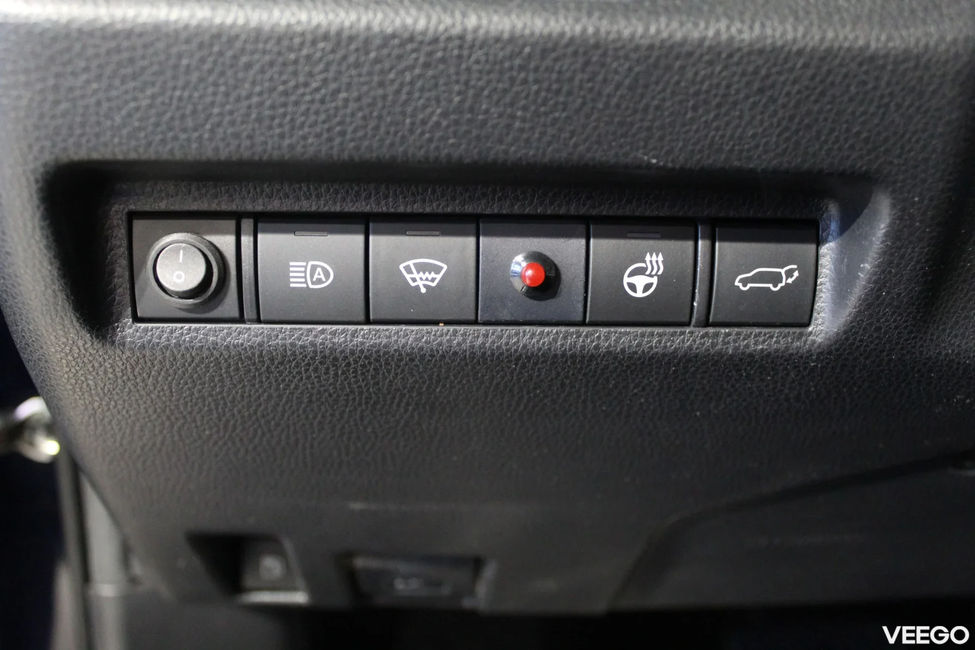 Toyota RAV4 Luxury Plus 2.5 131kW