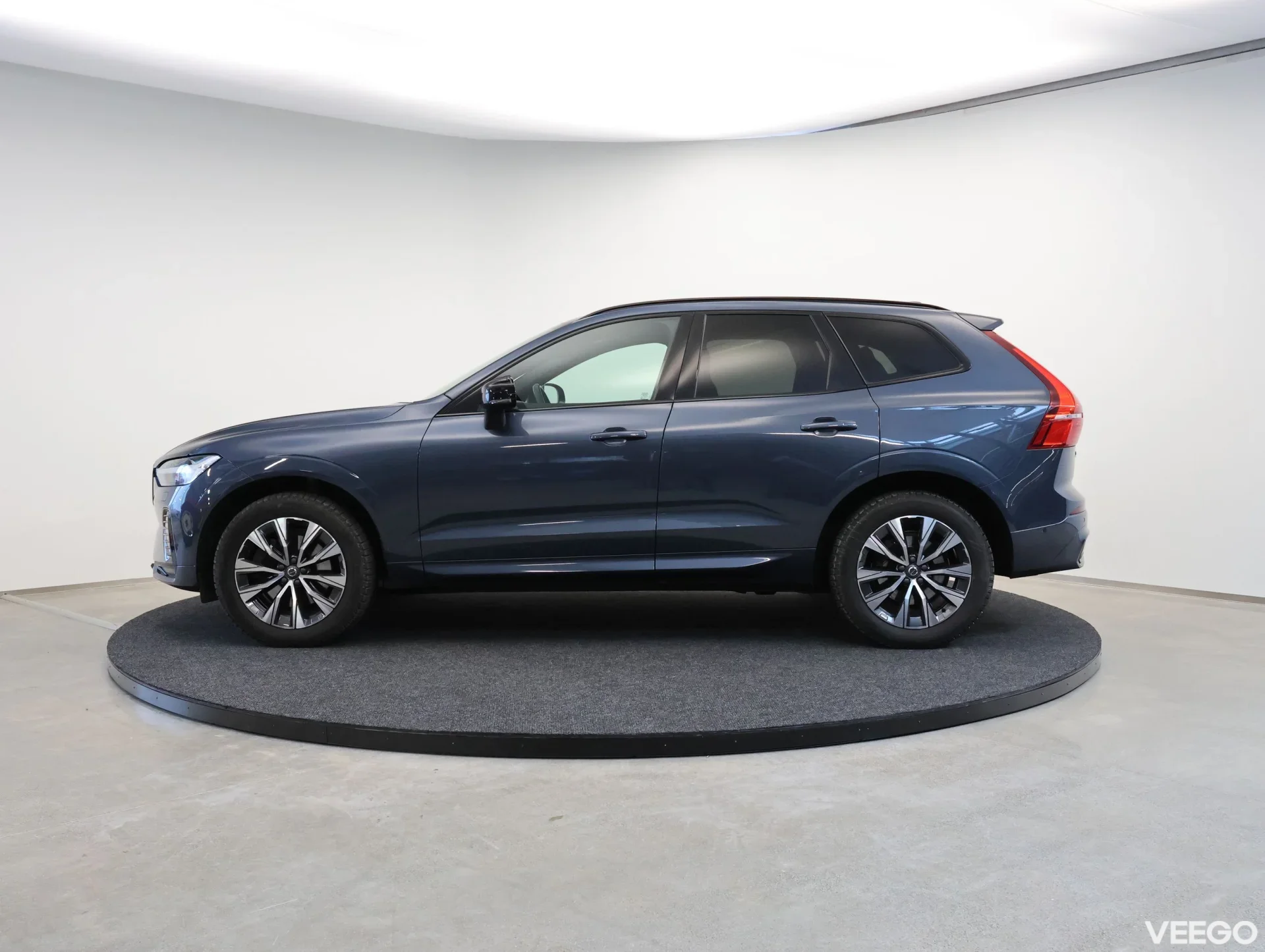Volvo XC60 B5 AWD Dark Edition Intelli Safe 2 184kW