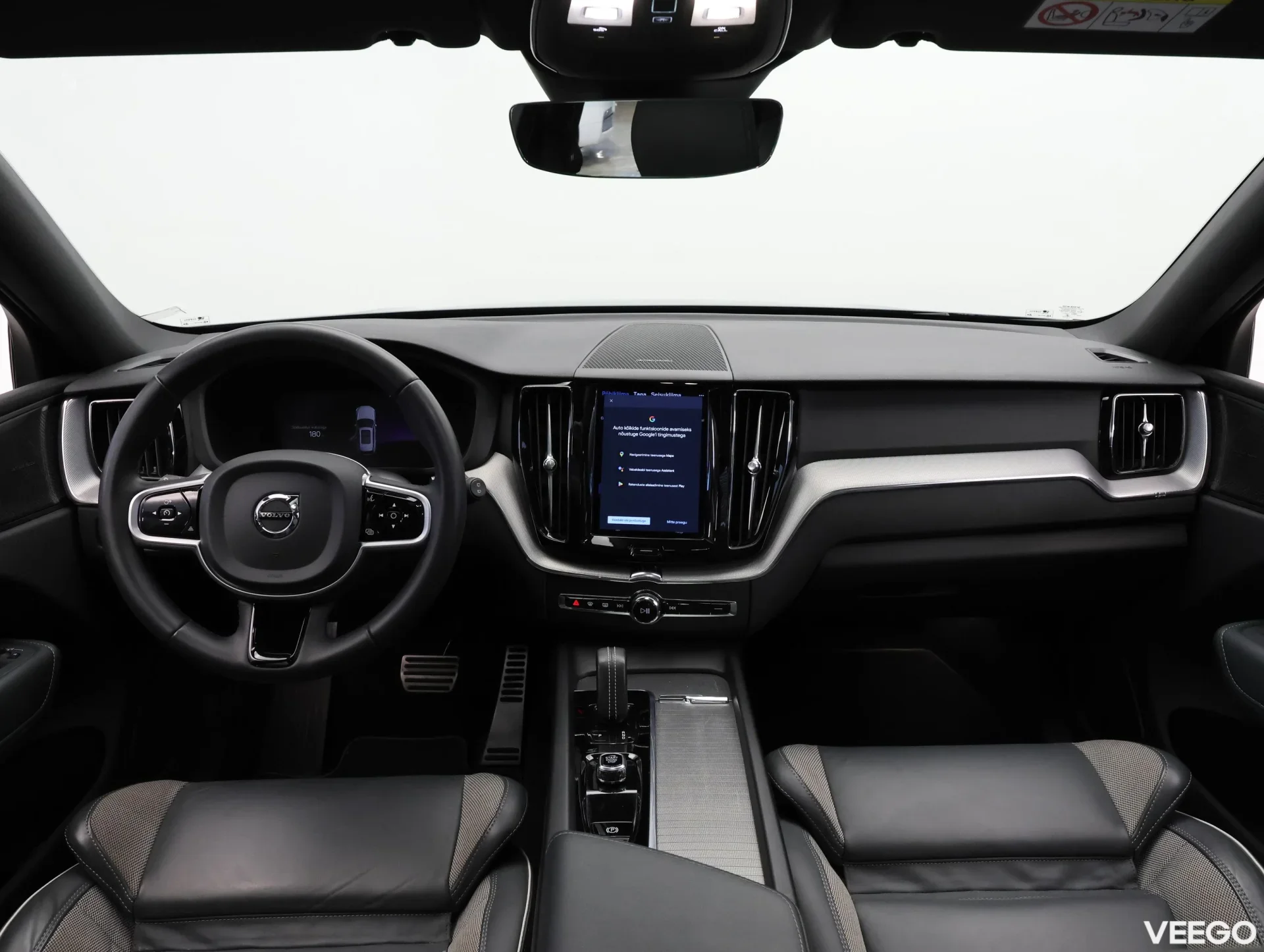 Volvo XC60 B5 AWD Dark Edition Intelli Safe 2 184kW